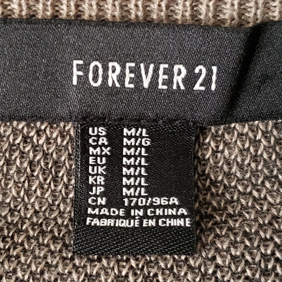 NWOT Forever 21 Geo Print Cardigan - M/L - Picture 4 of 4